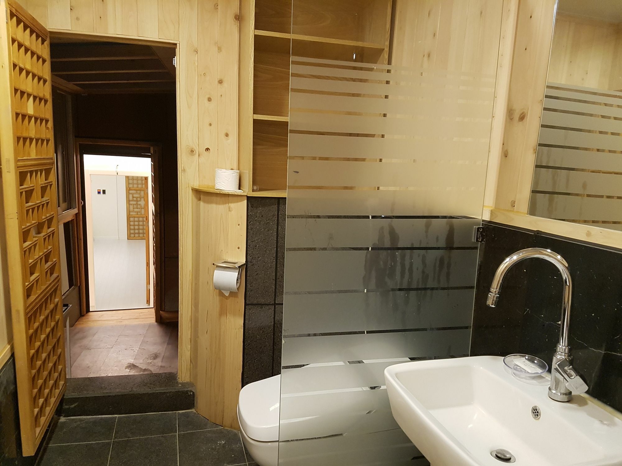 Bandal Hotel Пусан Екстериор снимка